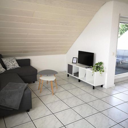 Familien-Ferienwohnung: Messe-Nähe mit Balkon und Parkplatz am Bodensee Meckenbeuren Exterior photo